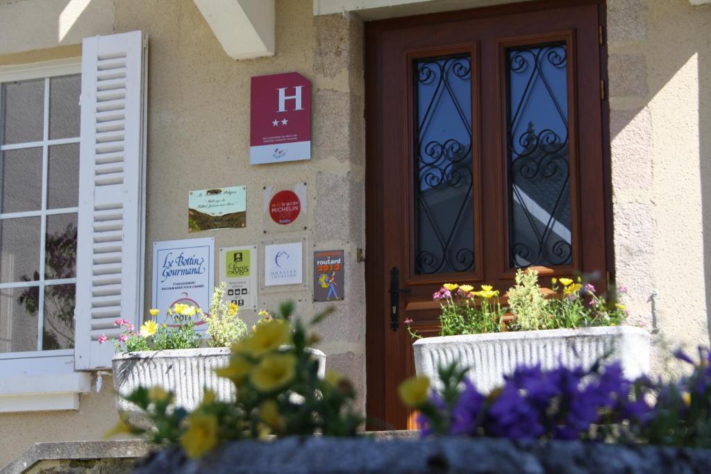 Auberge De Saint Julien Aux Bois Eksteriør billede
